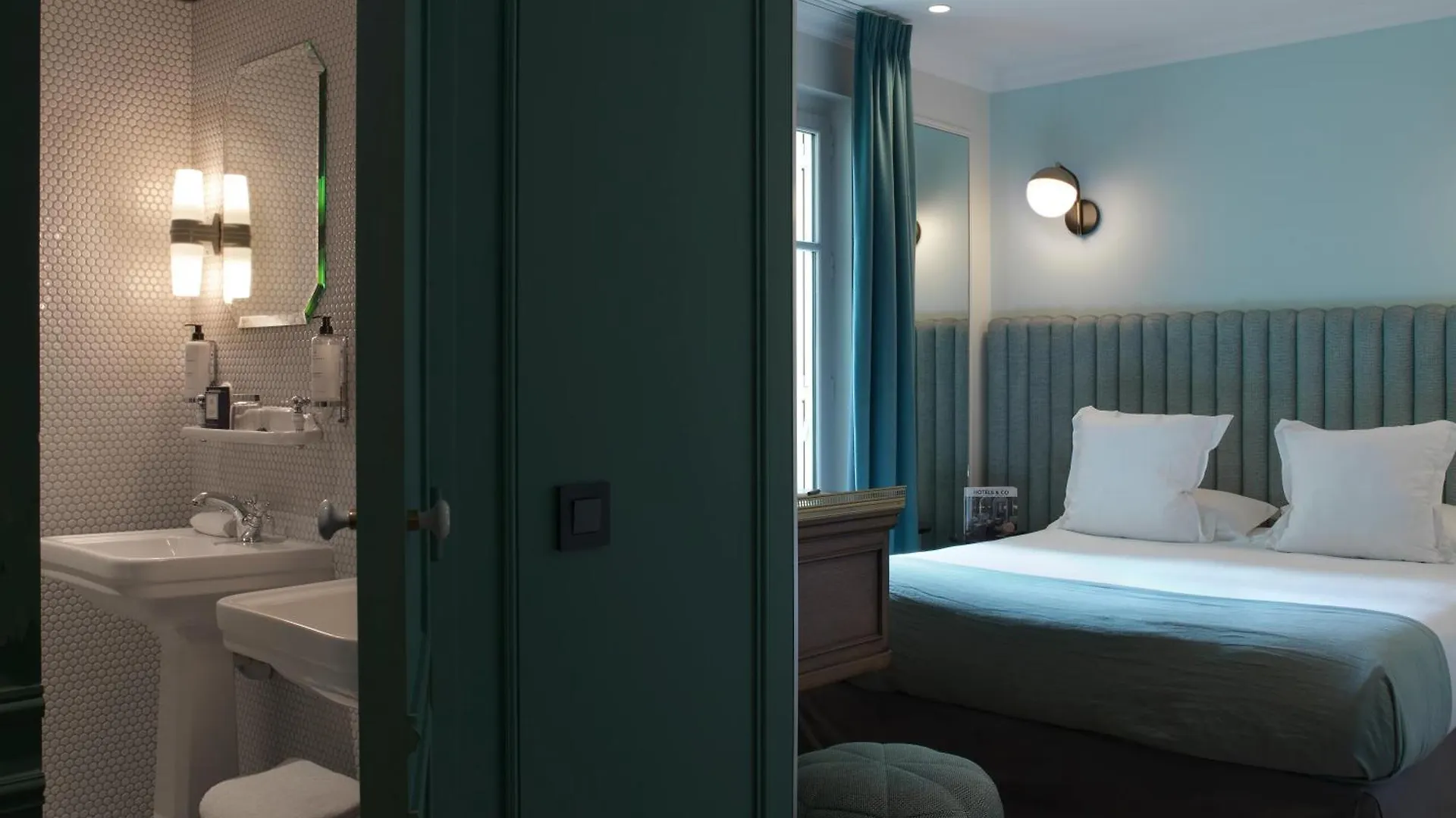 ****  Hotel Bachaumont Paris France